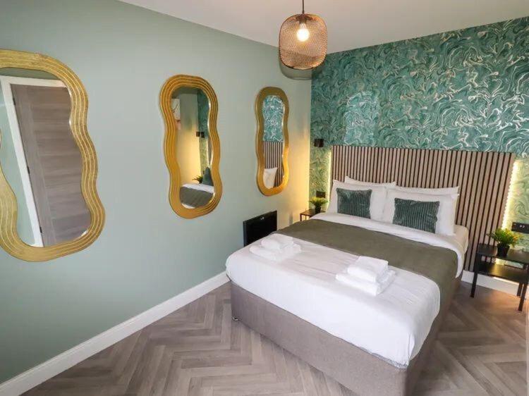 North Wales Eco Lodges Ruthin Bagian luar foto