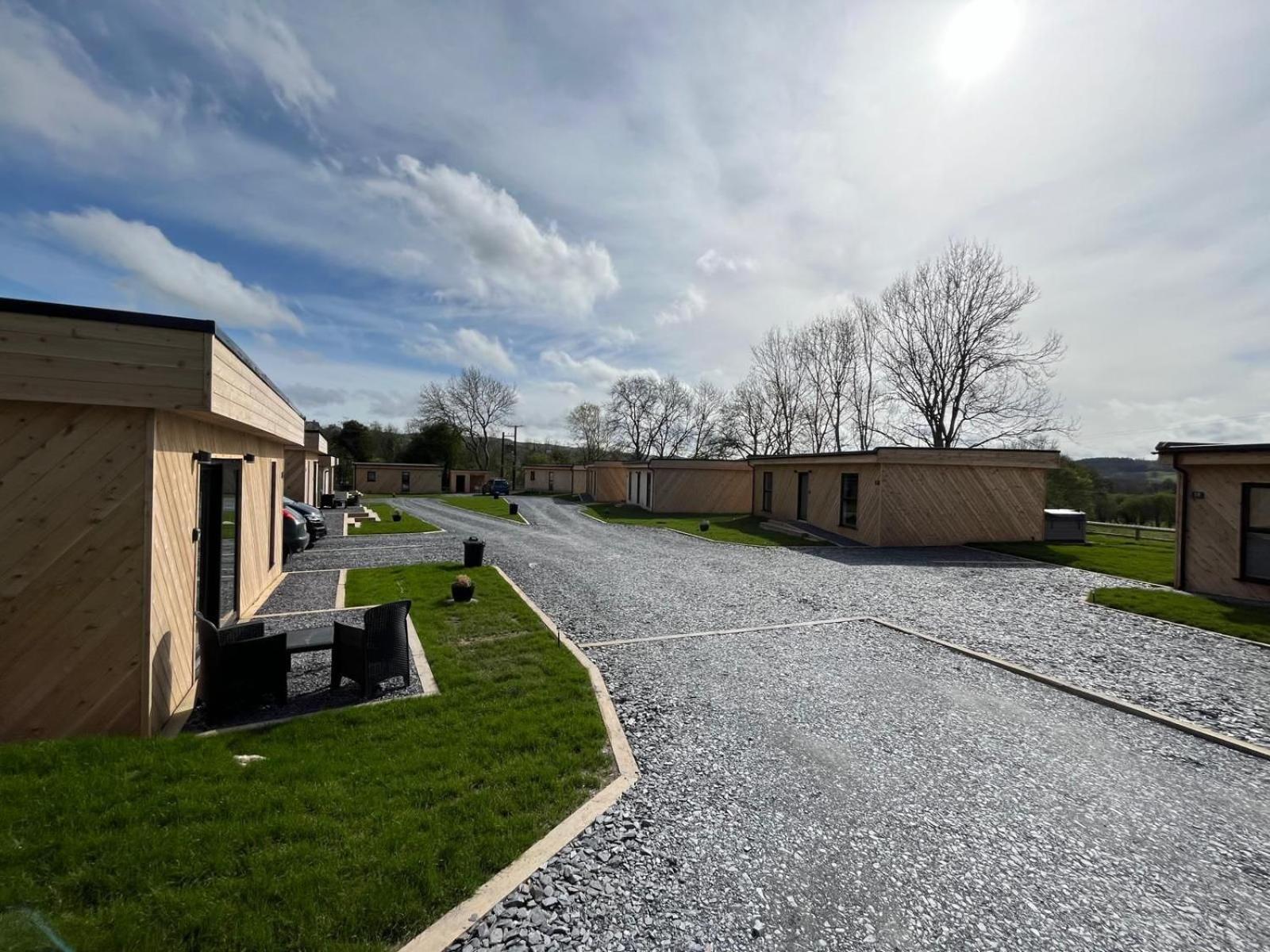 North Wales Eco Lodges Ruthin Bagian luar foto