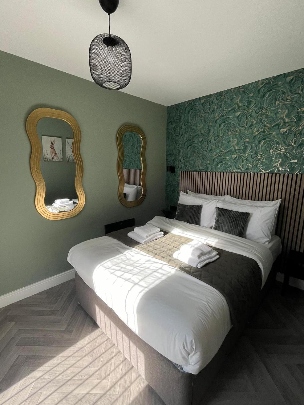 North Wales Eco Lodges Ruthin Bagian luar foto