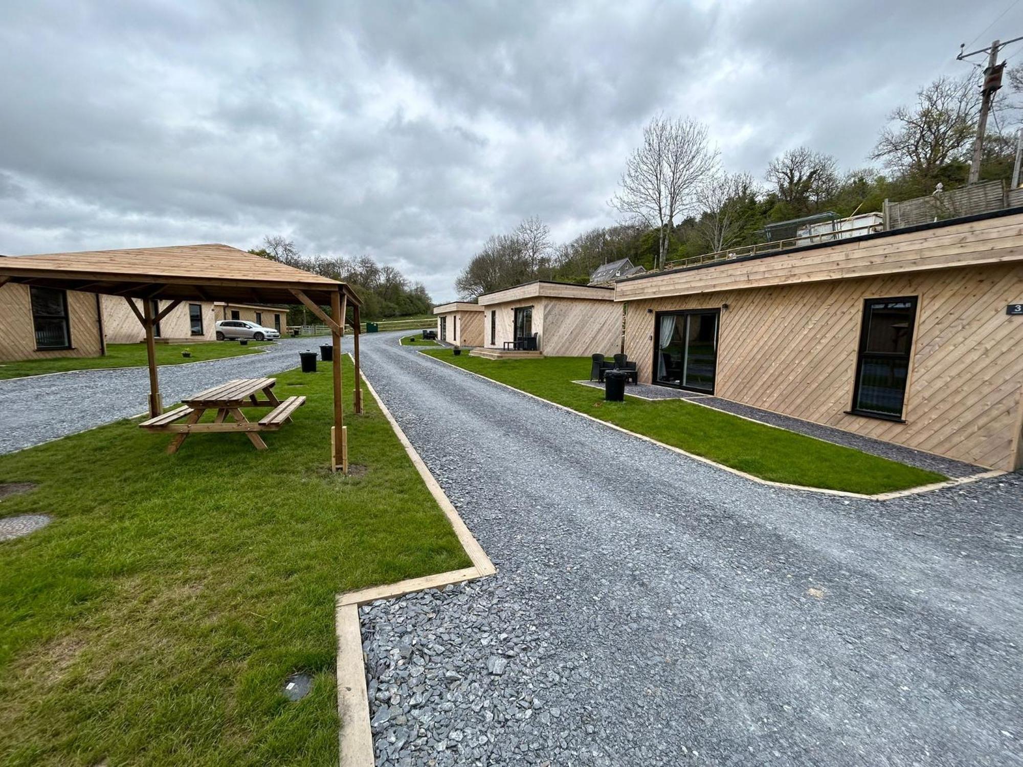 North Wales Eco Lodges Ruthin Bagian luar foto