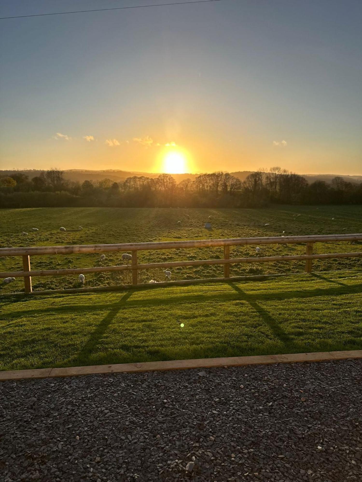 North Wales Eco Lodges Ruthin Bagian luar foto