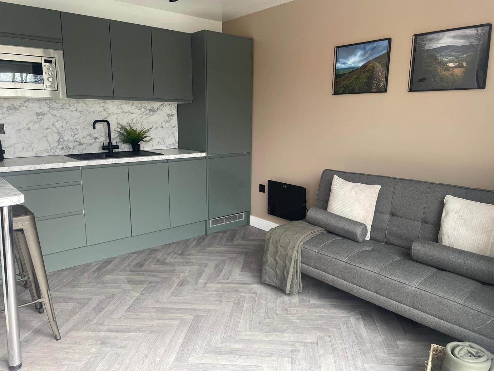 North Wales Eco Lodges Ruthin Bagian luar foto