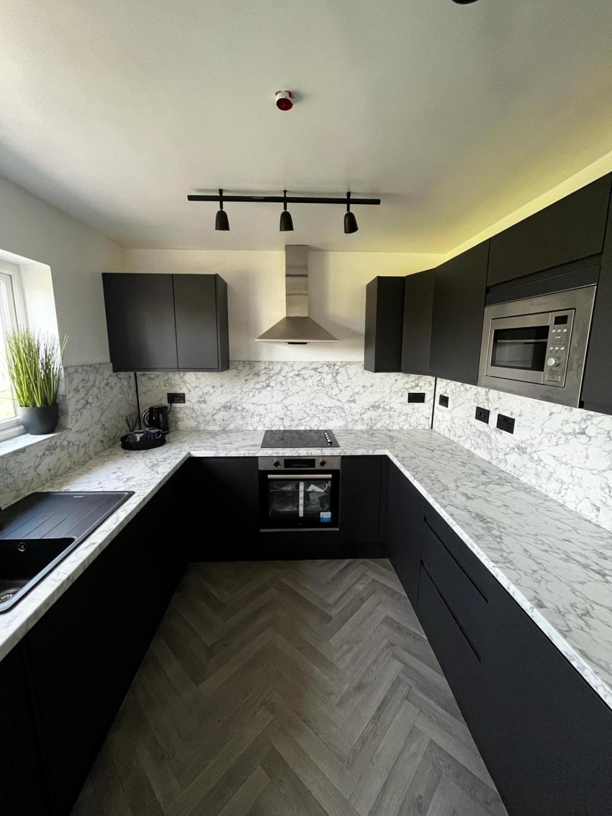 North Wales Eco Lodges Ruthin Bagian luar foto
